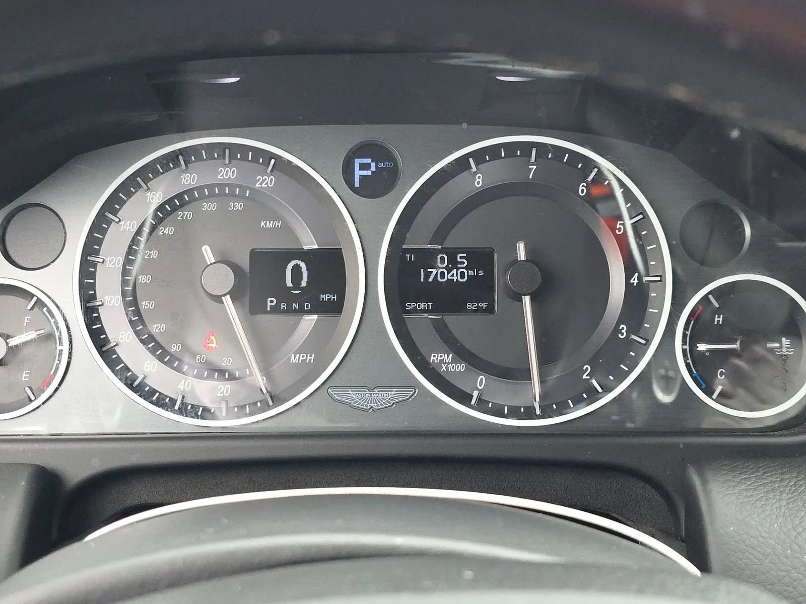 Used 2014 Aston Martin Rapide S RWD image 11