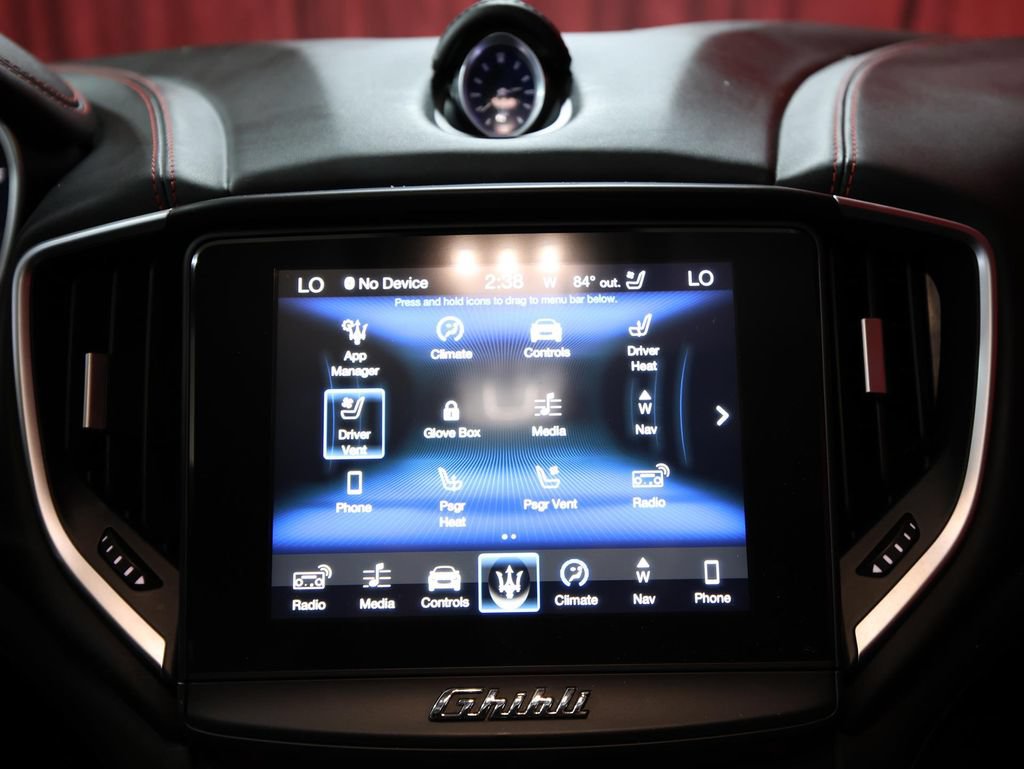 Used 2018 Maserati Ghibli GranLusso RWD image 18