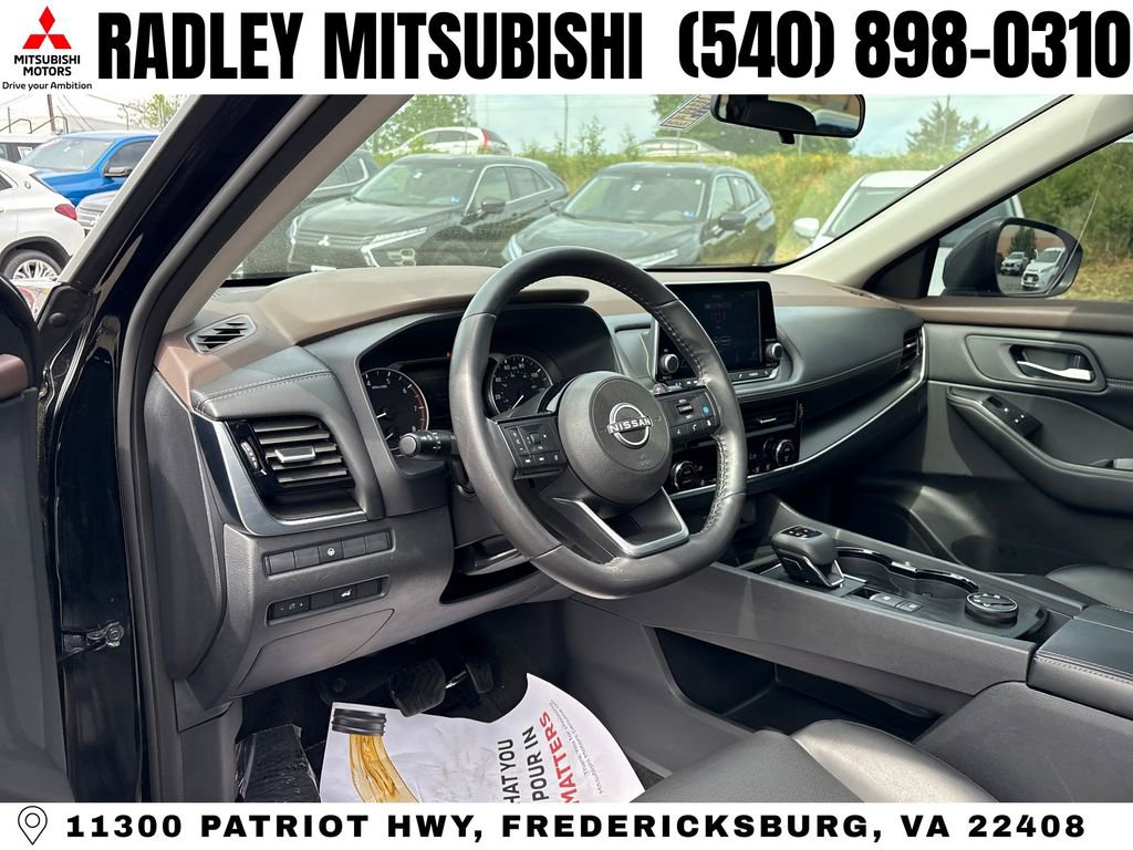 Used 2023 Nissan Rogue SV w/ SV Premium Package AWD/4WD image 4