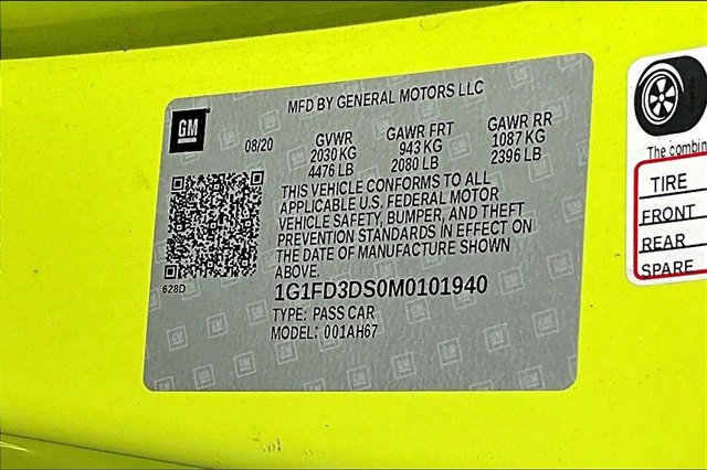 Used 2021 Chevrolet Camaro LT w/ RS Package image 17