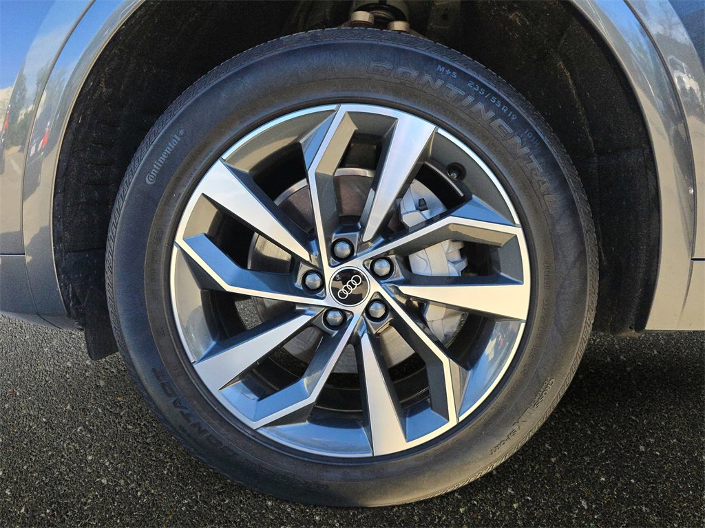 Certified 2023 Audi Q5 2.0T Premium w/ Convenience Package image 32