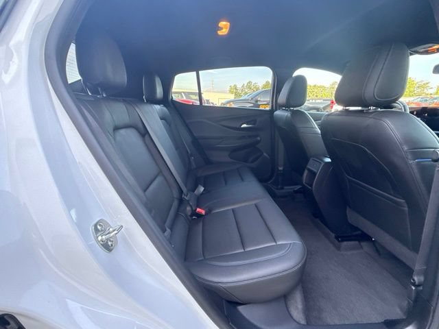 Used 2025 Buick Envista Sport Touring w/ Convenience I Package FWD image 18