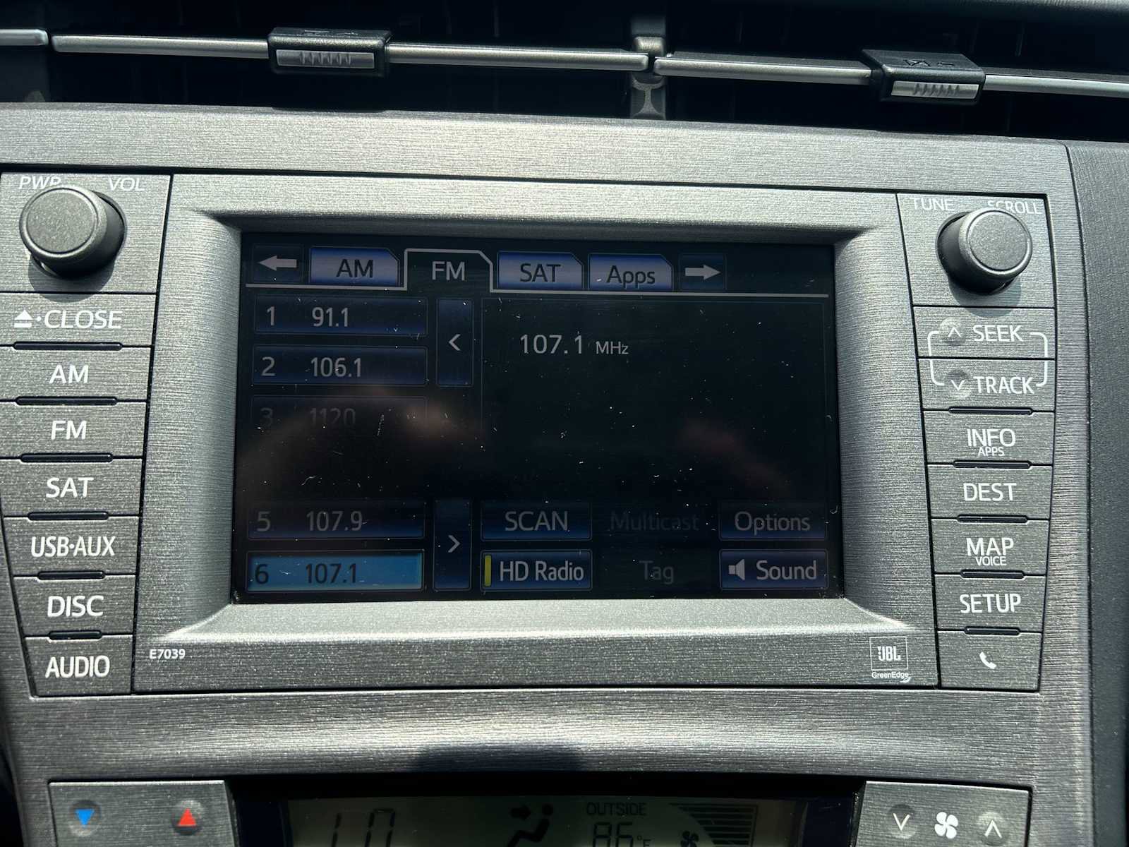 Used 2012 Toyota Prius Four w/ Deluxe Solar Roof Pkg FWD image 12