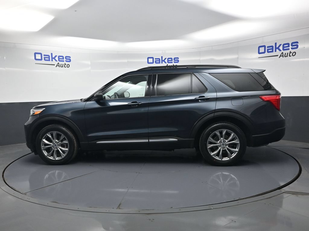 Used 2022 Ford Explorer XLT w/ Equipment Group 202A AWD/4WD image 4