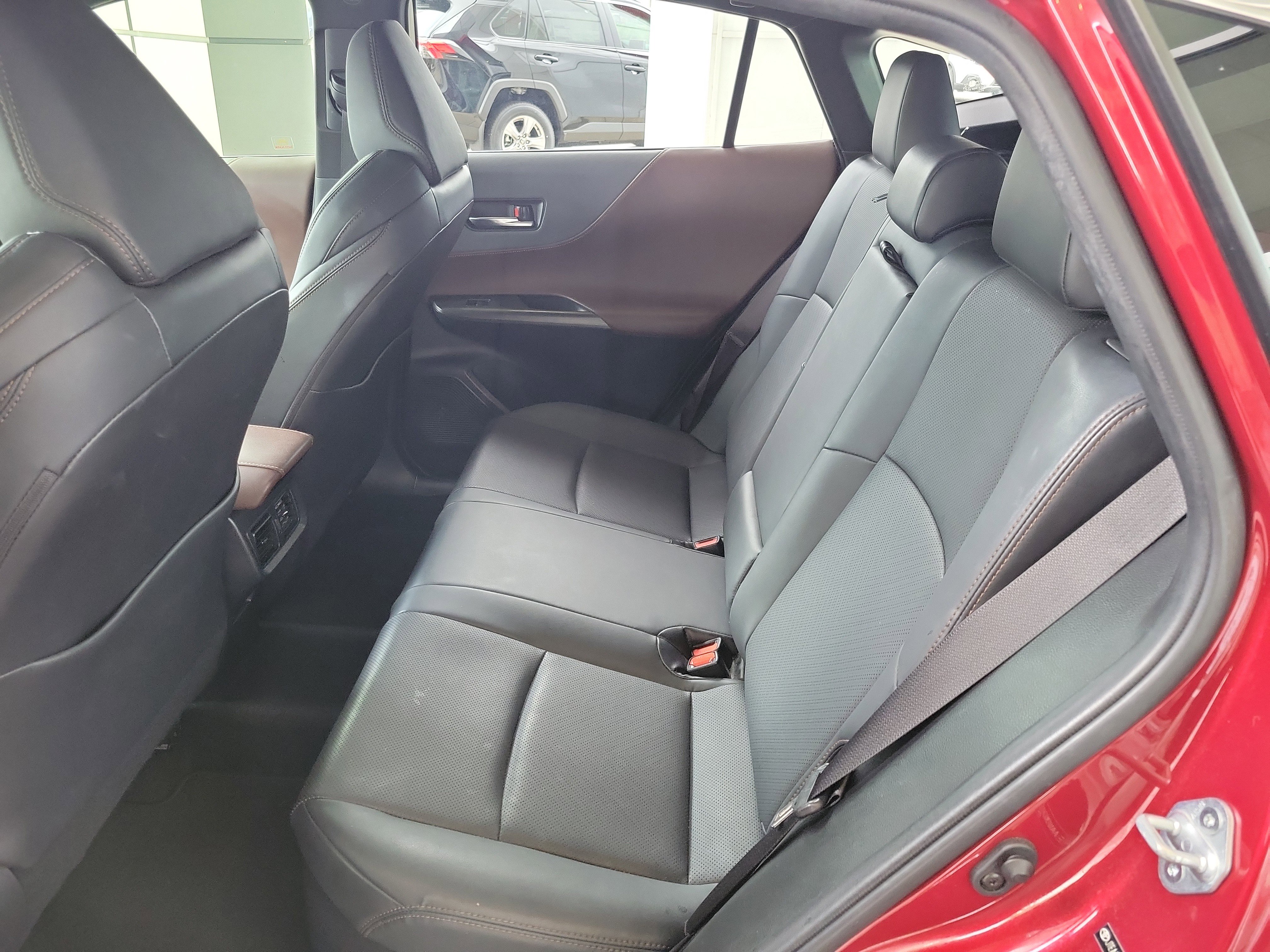 Certified 2021 Toyota Venza XLE image 26