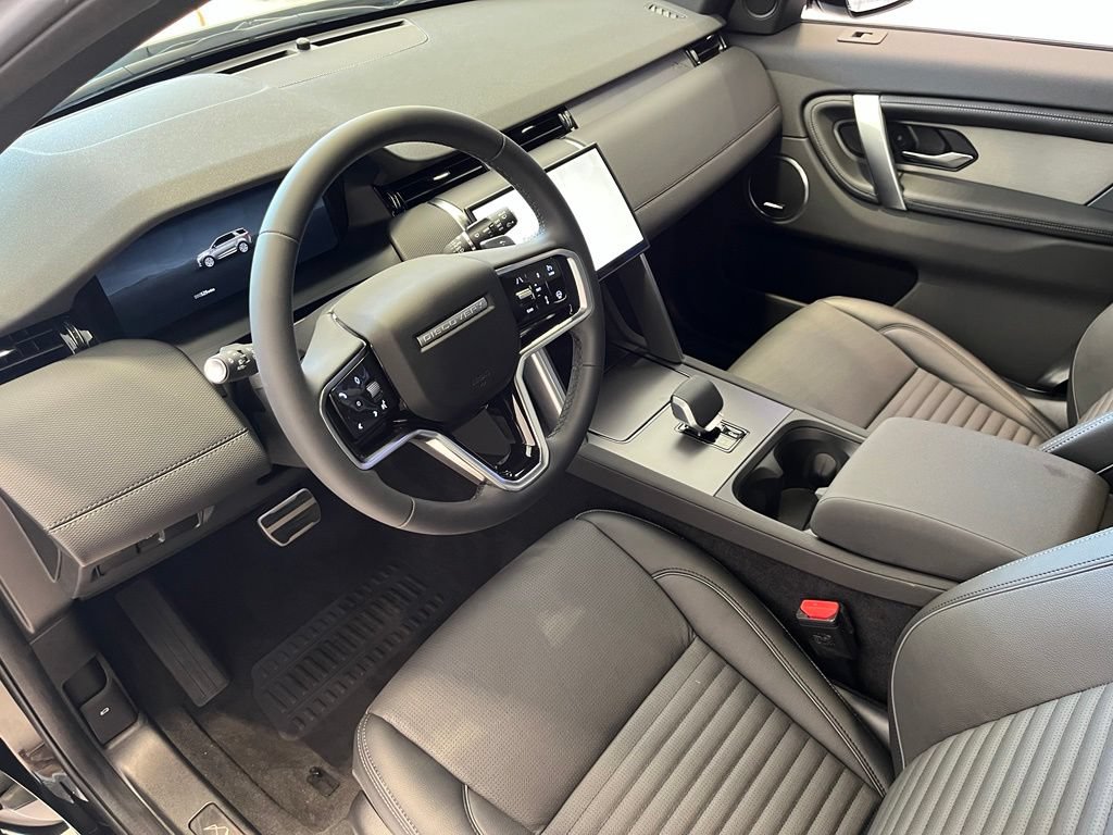 Used 2026 Land Rover Discovery Sport Landmark AWD/4WD image 17