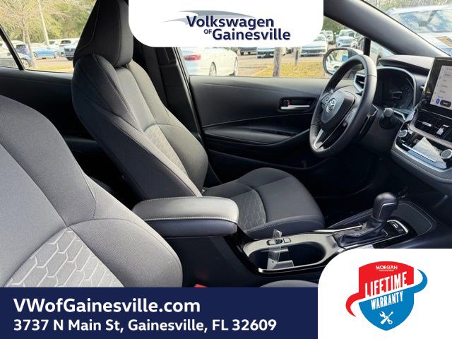 Used 2023 Toyota Corolla SE w/ SE Premium Package image 9