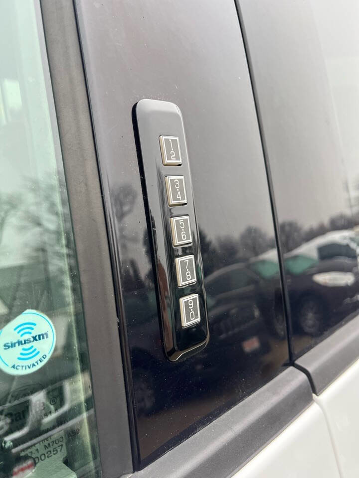 Used 2016 Ford F150 XLT w/ Trailer Tow Package image 11