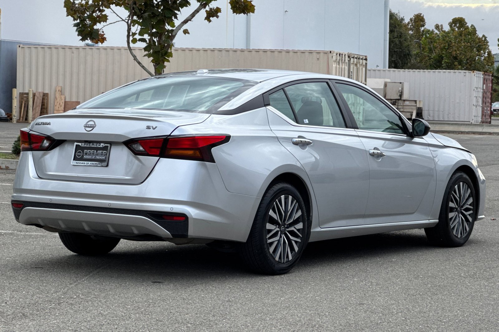 Used 2024 Nissan Altima 2.5 SV image 4