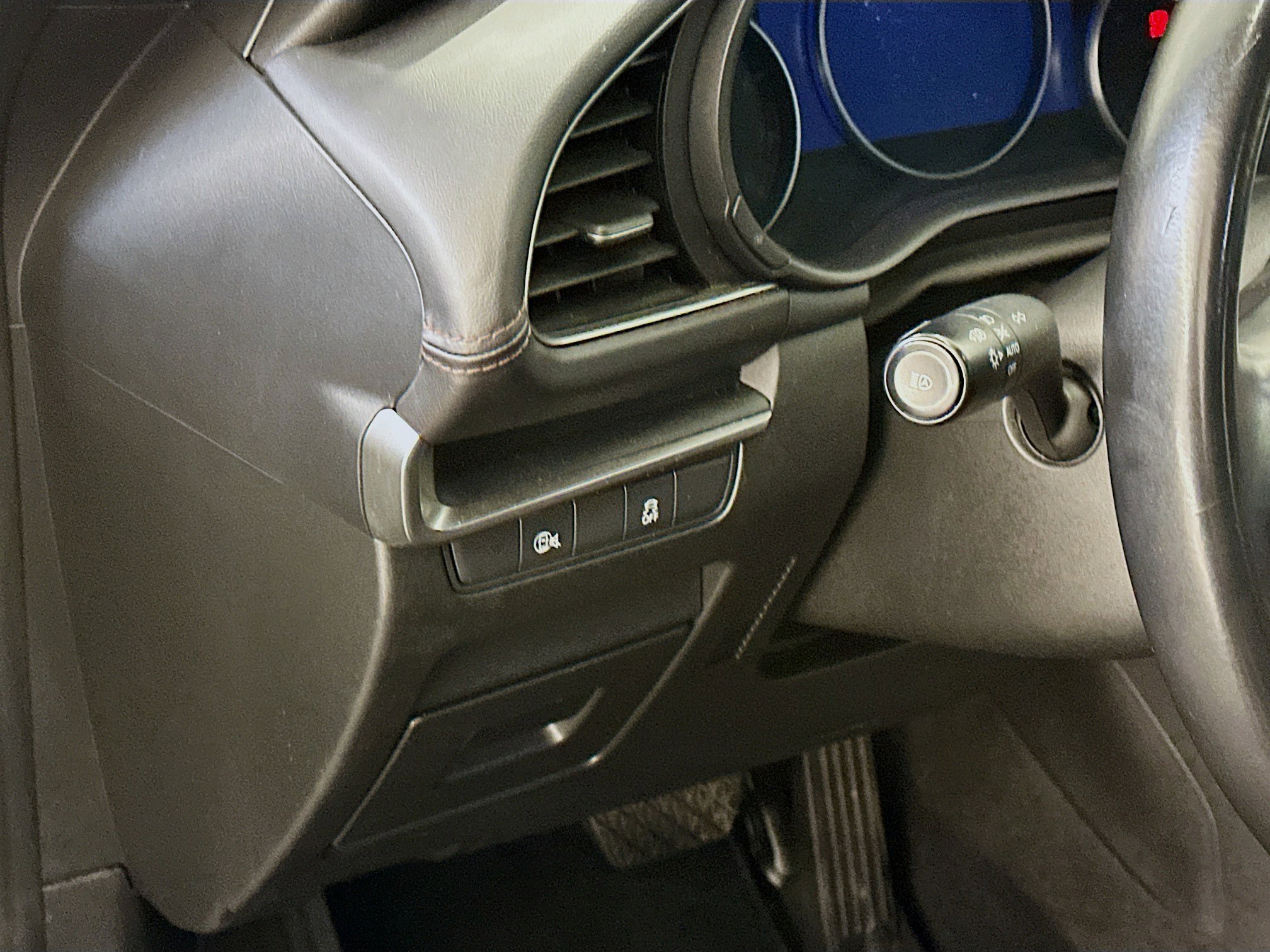 Used 2024 MAZDA MAZDA3 s image 17