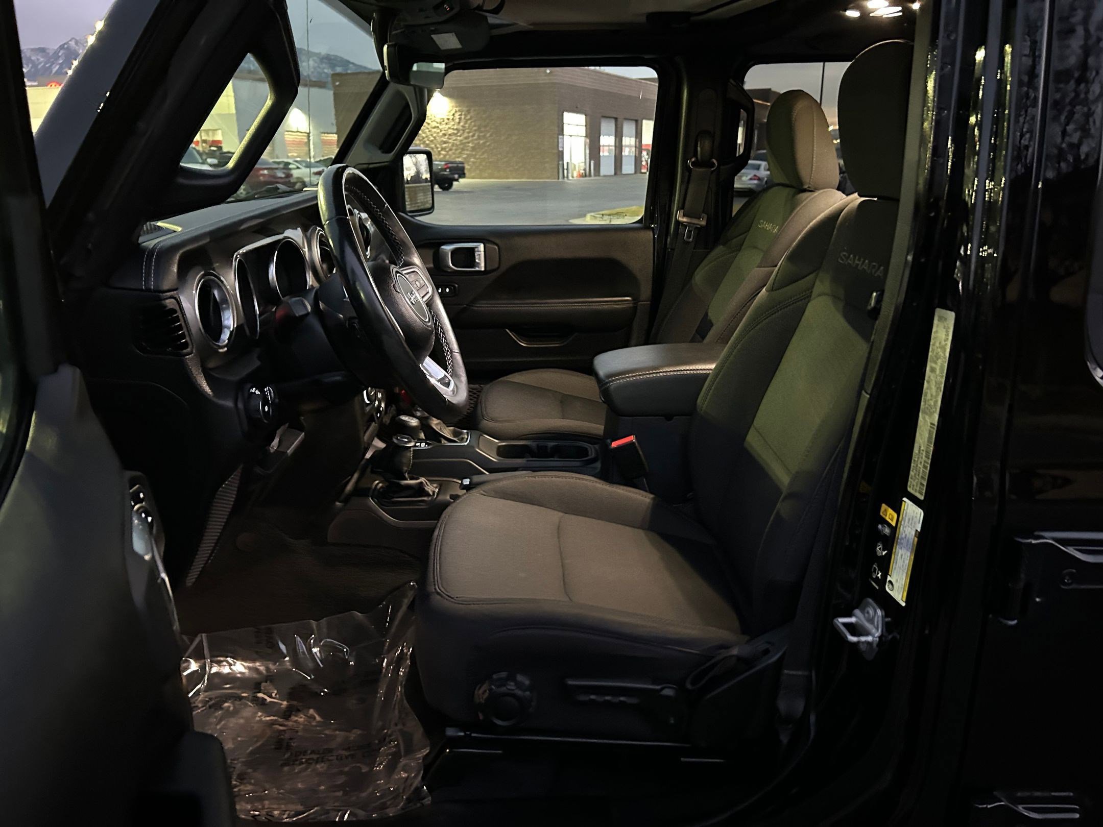 Used 2022 Jeep Wrangler Unlimited Sahara w/ Cold Weather Group image 11