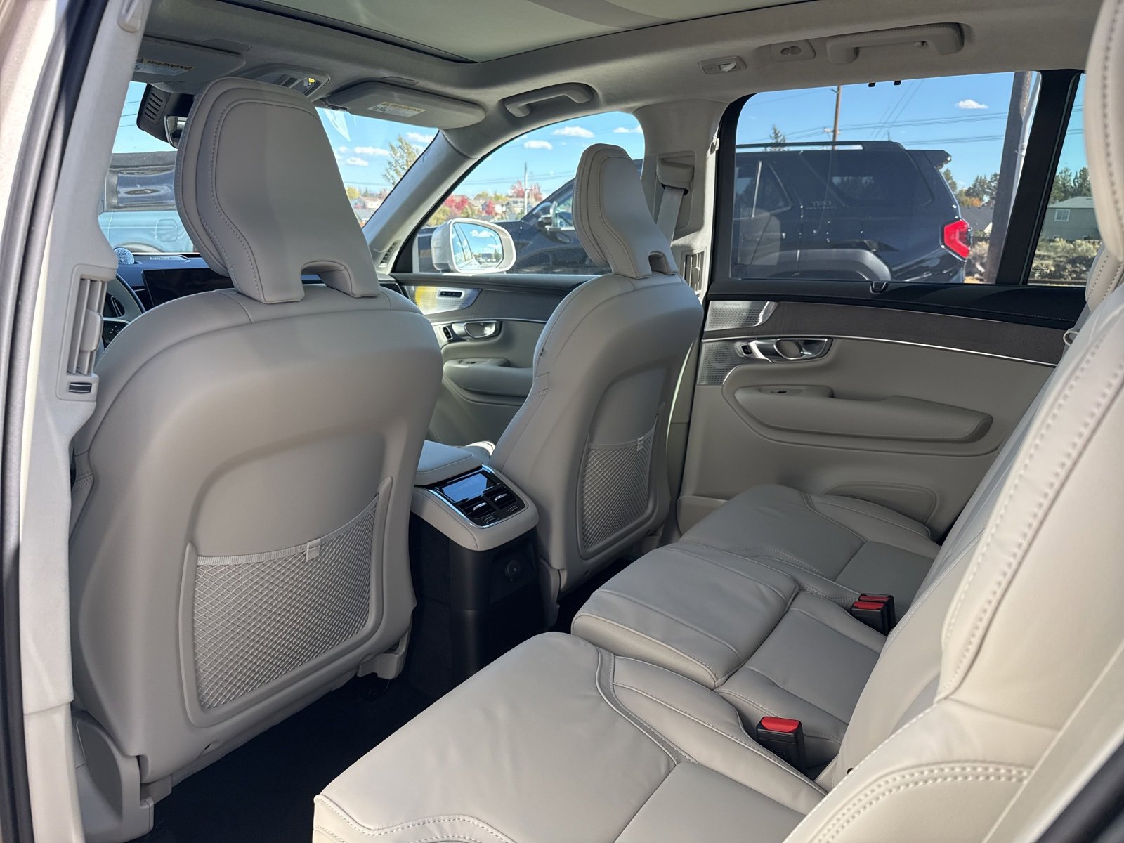 New 2026 Volvo XC90 T8 Ultra image 10