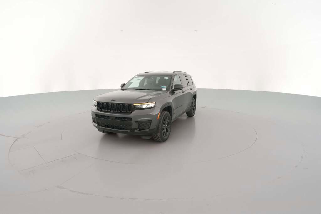 New 2025 Jeep Grand Cherokee L Laredo image 3