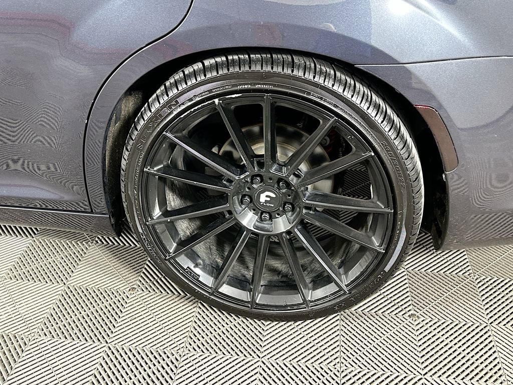 Used 2019 Chrysler 300 Touring w/ Sport Appearance Package image 36