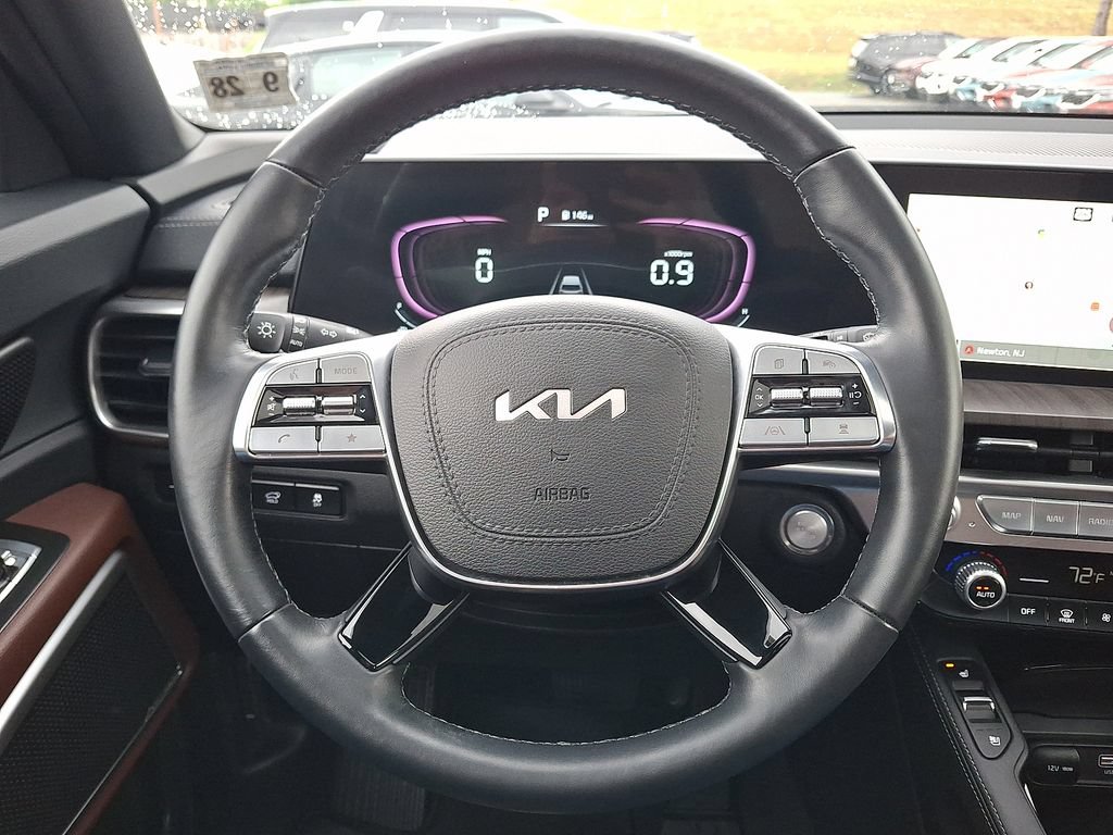Certified 2024 Kia Telluride EX w/ EX Captain's Chair Package AWD/4WD image 8