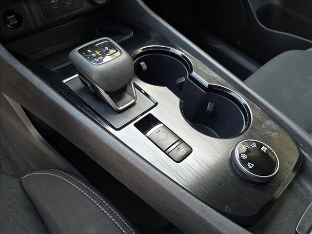 Used 2024 Nissan Rogue S AWD/4WD image 16