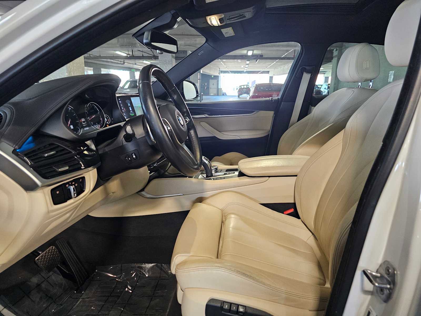 Used 2019 BMW X6 xDrive35i w/ M Sport Package image 32