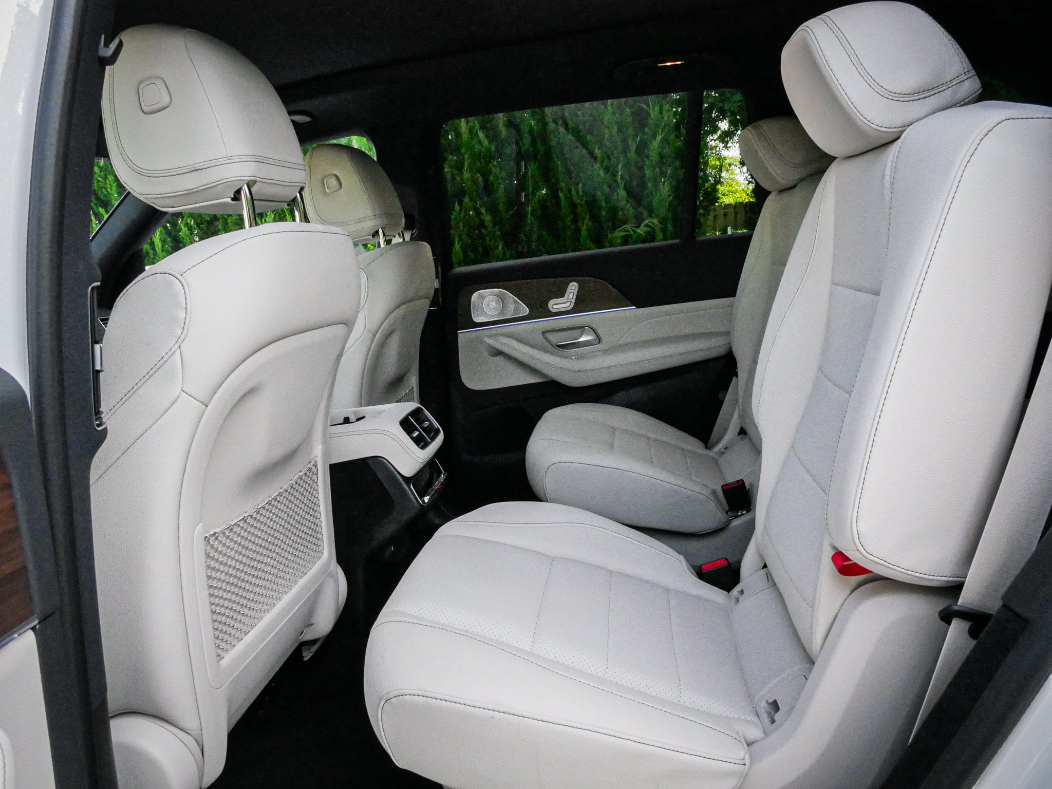 Used 2025 Mercedes-Benz GLS 450 4MATIC image 31