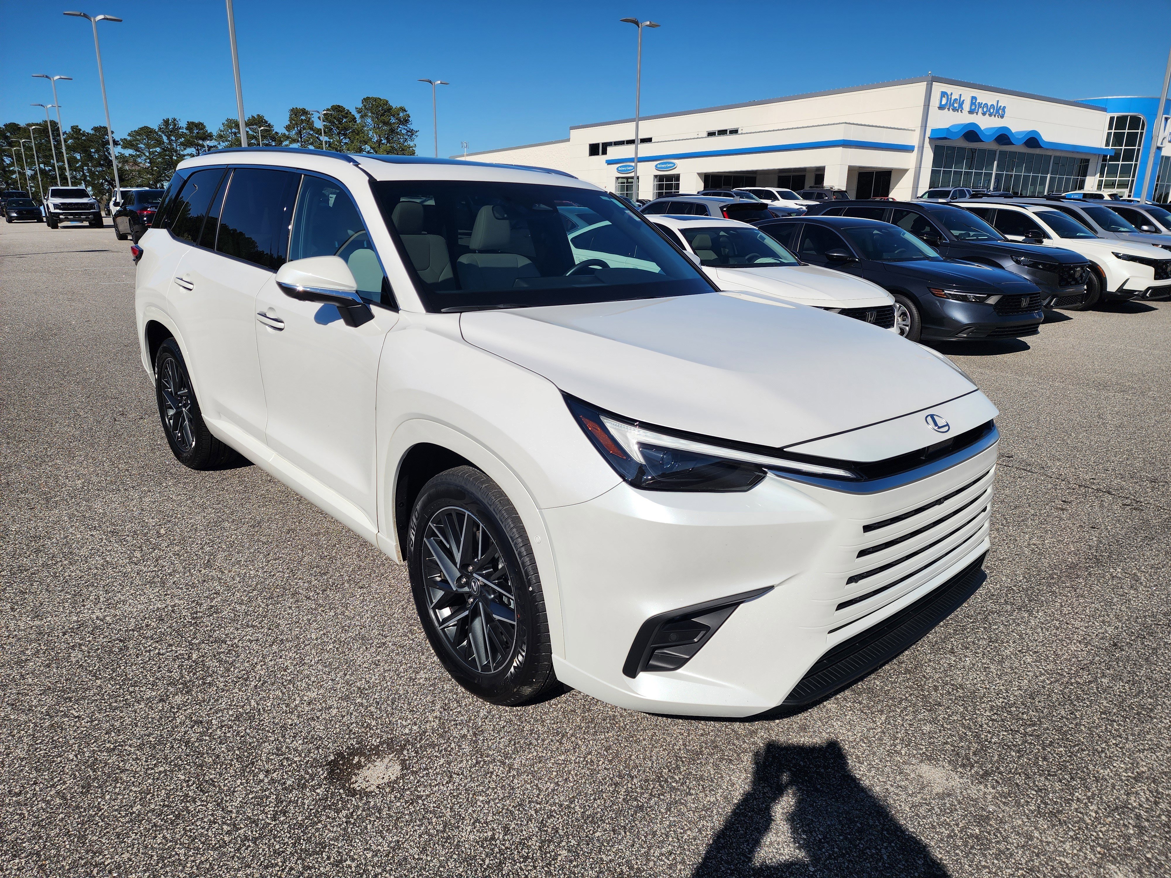 Used 2024 Lexus TX 350 FWD w/ Technology Package image 2