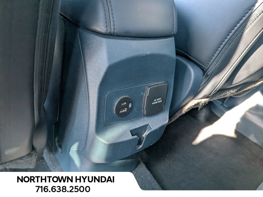 Used 2023 Ford Maverick Lariat w/ Lariat Luxury Package AWD/4WD image 29