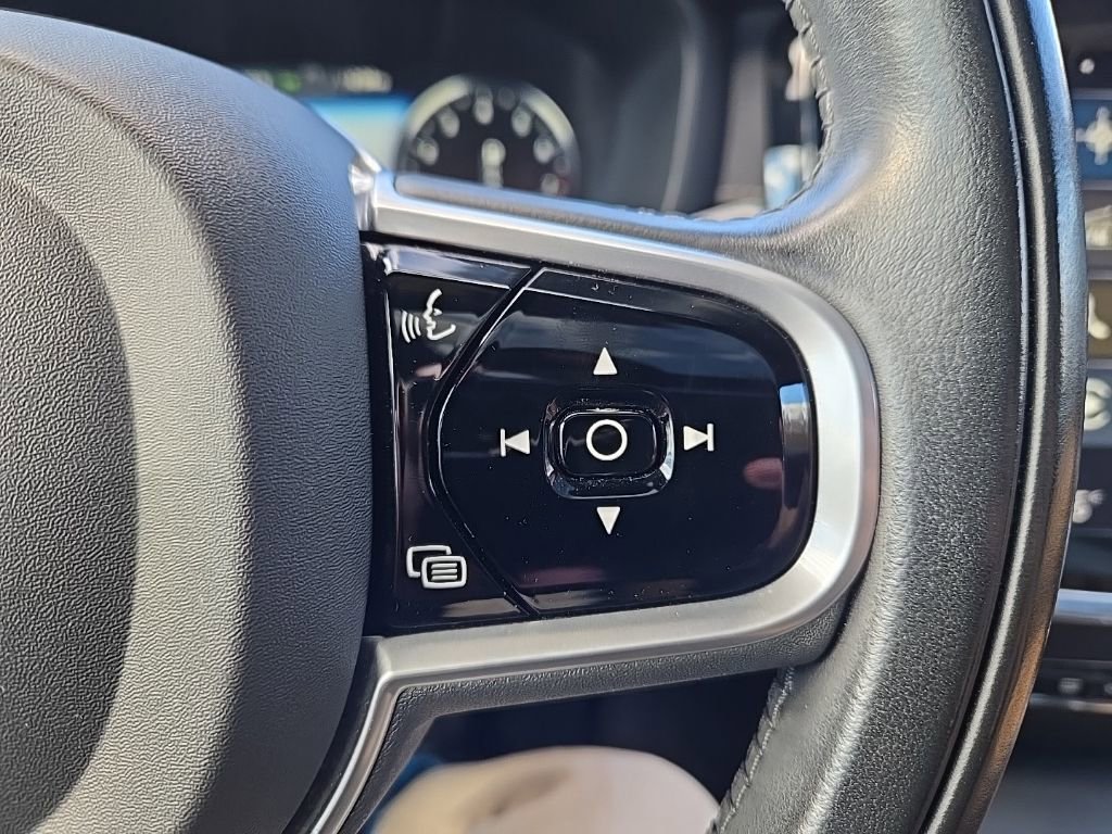 Used 2020 Volvo S60 T6 Inscription image 15