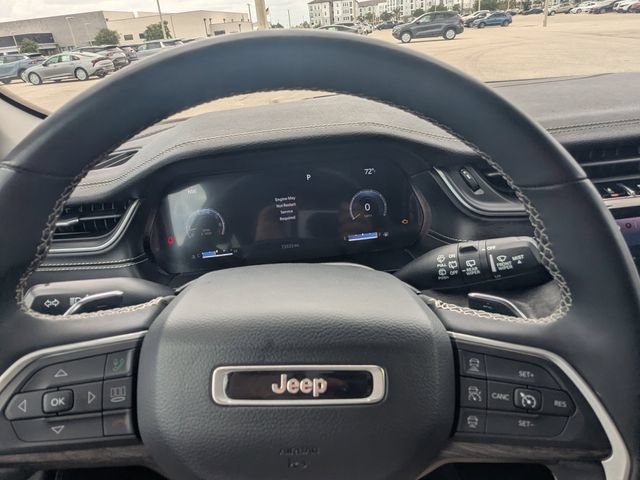 Used 2023 Jeep Grand Cherokee Limited AWD/4WD image 37