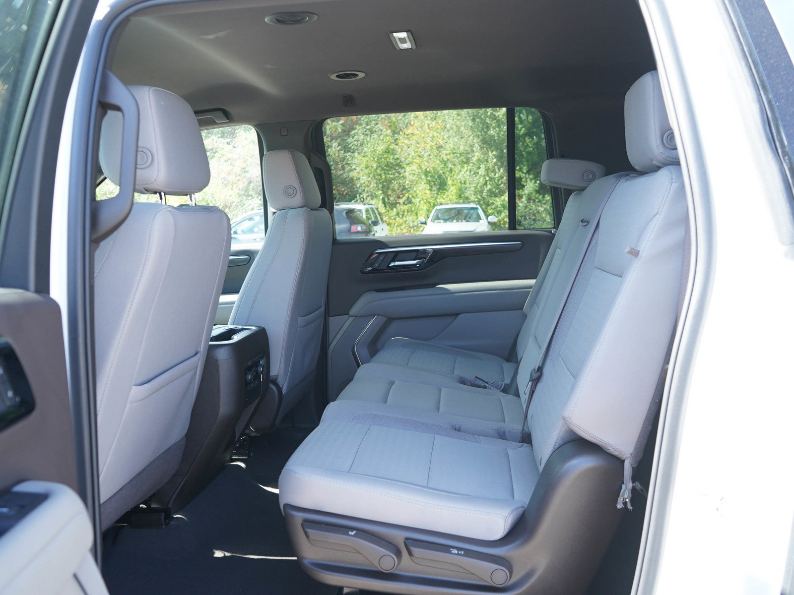 Used 2025 Chevrolet Suburban LS w/ Max Trailering Package AWD/4WD image 18