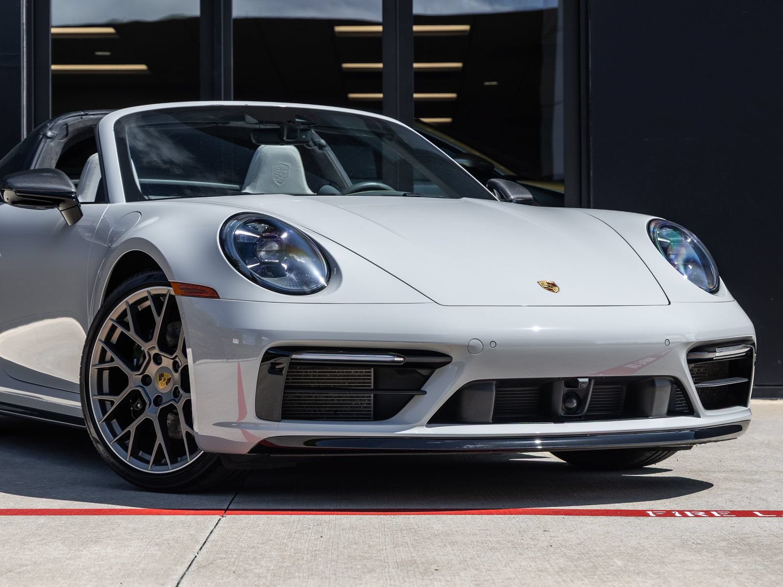 Certified 2022 Porsche 911 Targa 4S AWD/4WD image 9