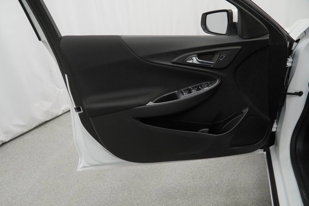 Used 2024 Chevrolet Malibu LT image 41