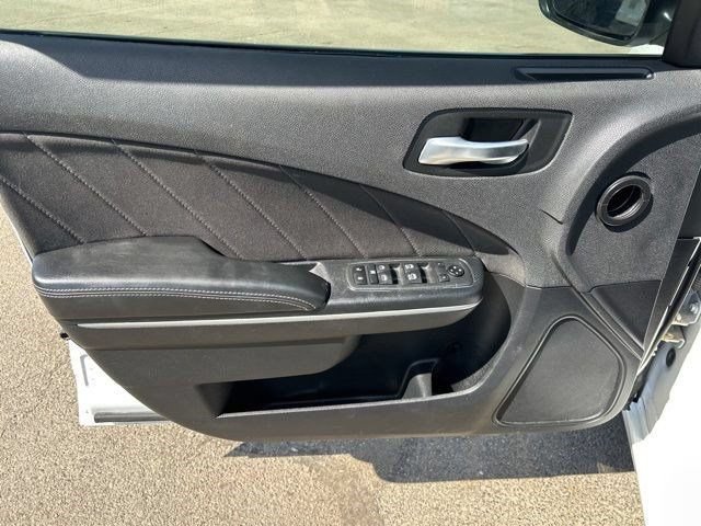 Used 2020 Dodge Charger SXT RWD image 11