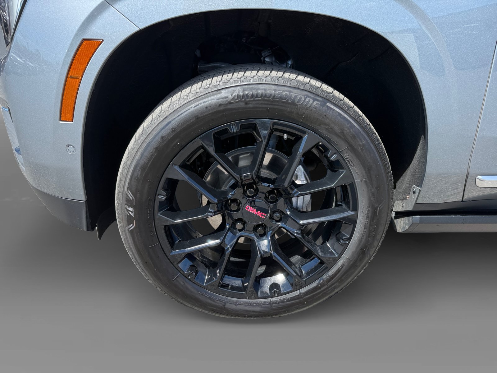 Used 2026 GMC Yukon XL Denali w/ Sun & Power Step Package AWD/4WD image 9
