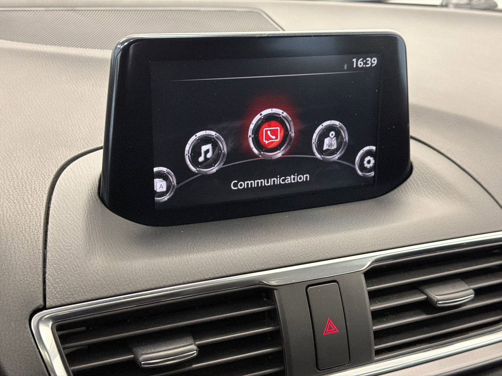 Used 2017 MAZDA MAZDA3 Grand Touring w/ Premium Equipment Package image 24