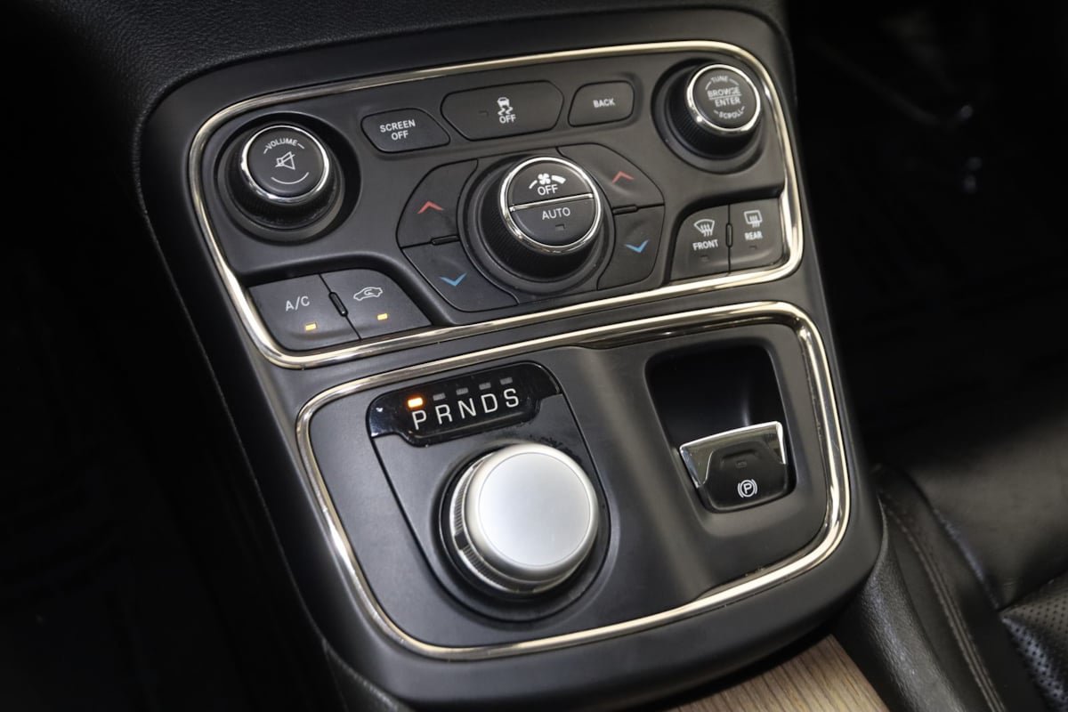 Used 2015 Chrysler 200 C w/ Navigation & Sound Group I AWD/4WD image 24