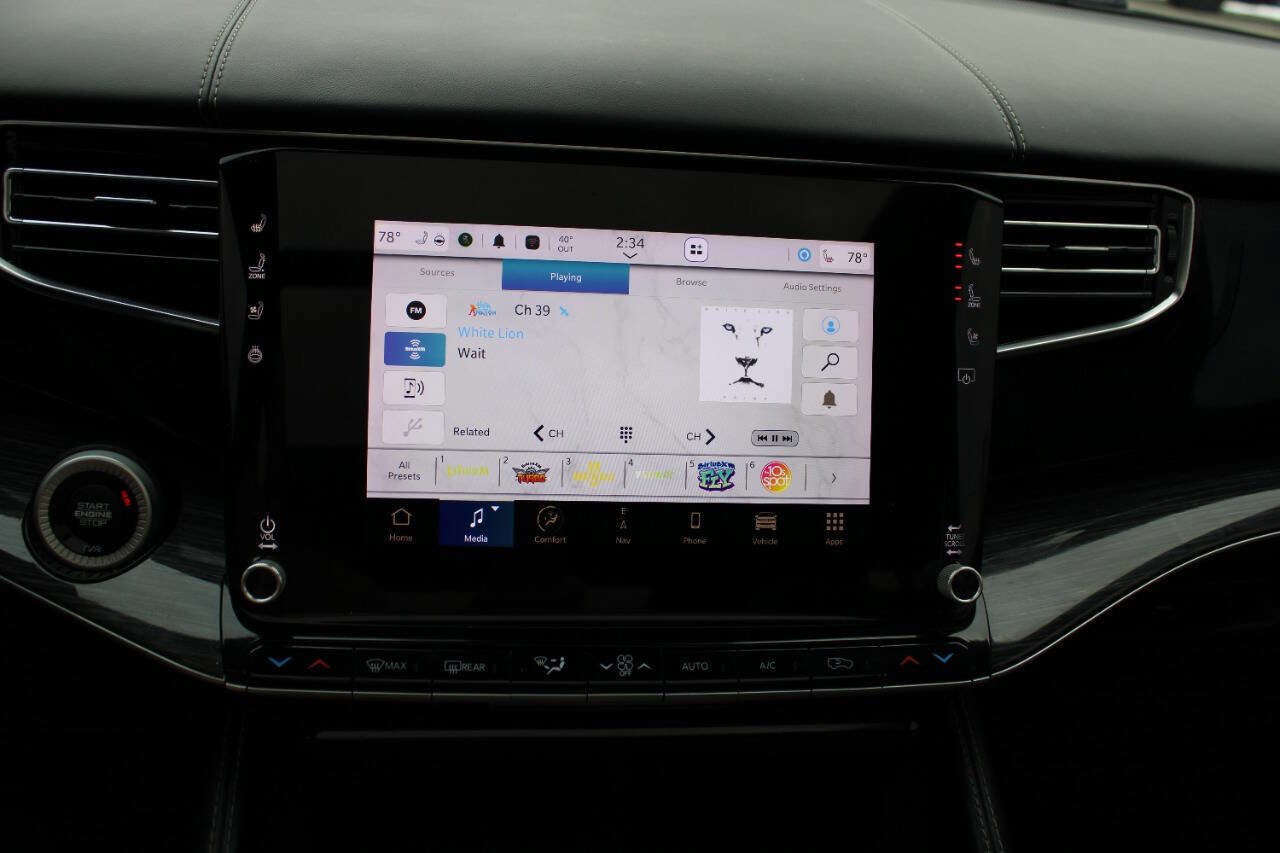 Used 2022 Jeep Wagoneer Series III w/ Premium Group I image 28