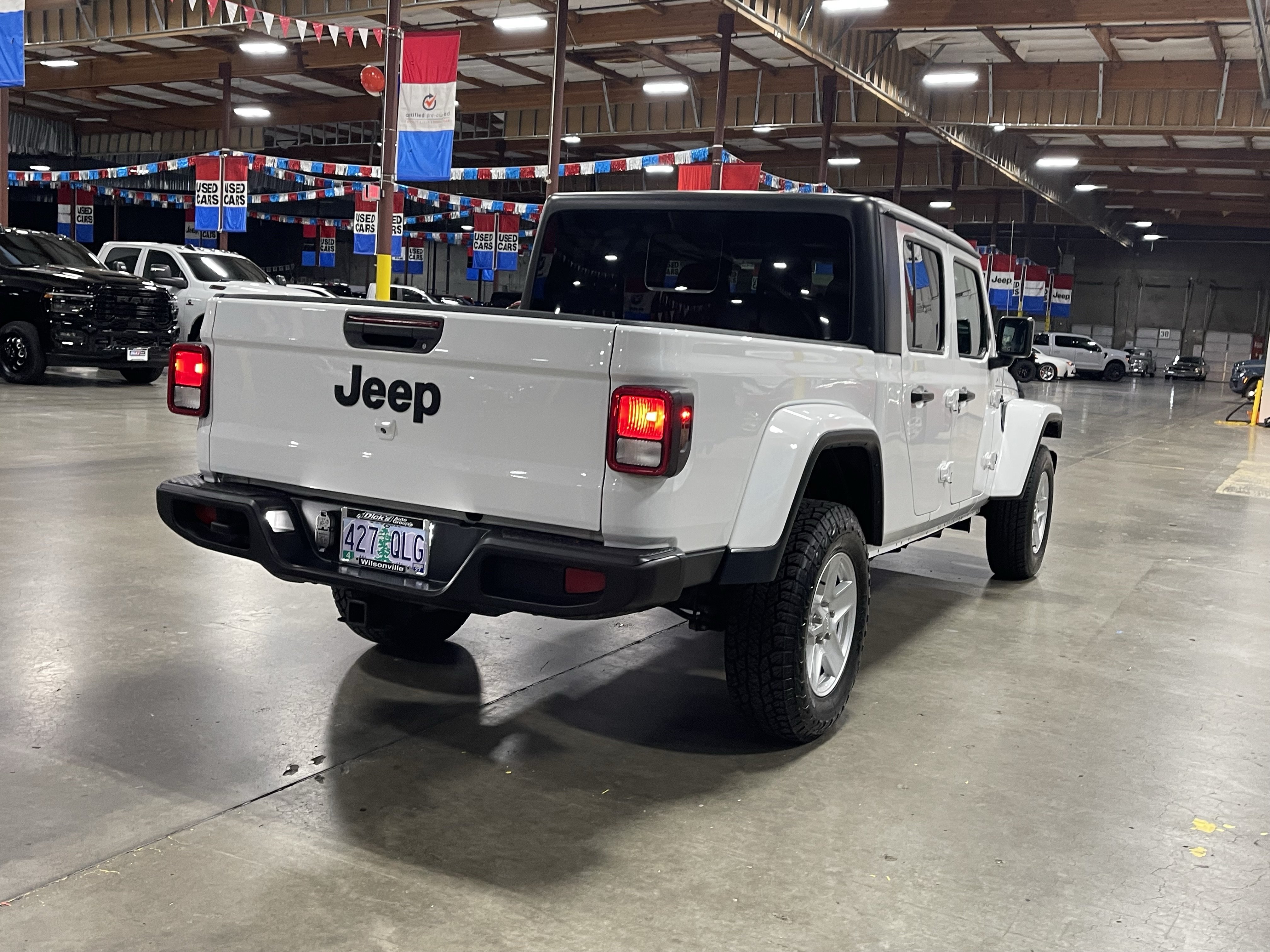 Used 2023 Jeep Gladiator Sport AWD/4WD image 5