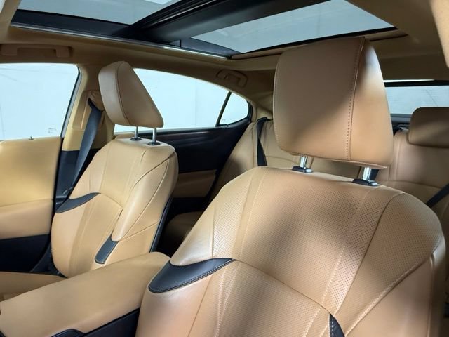 Used 2023 Lexus ES 350 w/ Accessory Package (Z2) FWD image 14