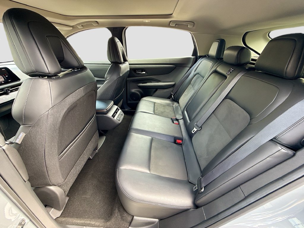 Used 2024 Nissan Ariya AWD image 26