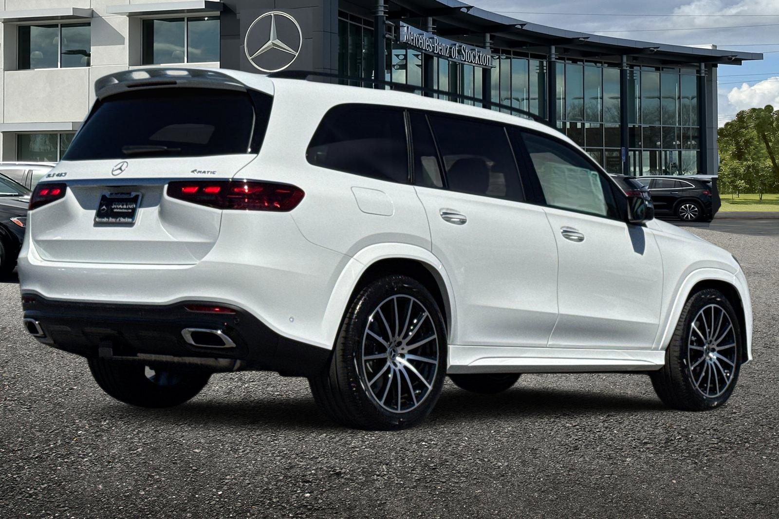 New 2026 Mercedes-Benz GLS 450 4MATIC image 4