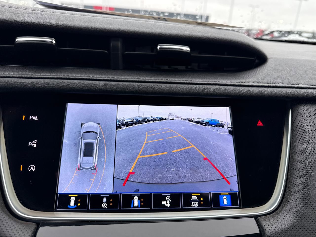 Used 2022 Cadillac XT5 Premium Luxury w/ Technology Package image 21