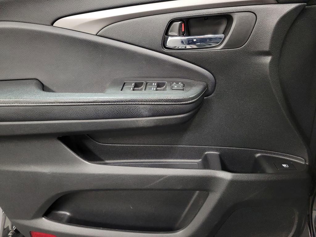 Used 2018 Honda Ridgeline Sport image 23