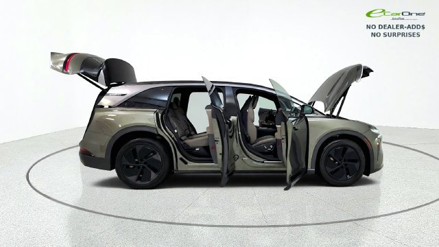 Used 2026 Lucid Gravity Grand Touring AWD/4WD image 19