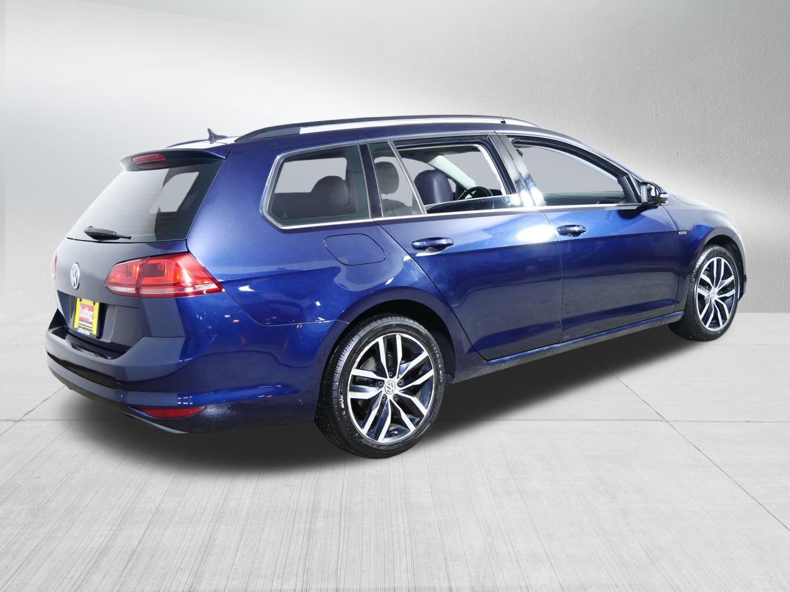 Used 2016 Volkswagen Golf Limited Edition image 7