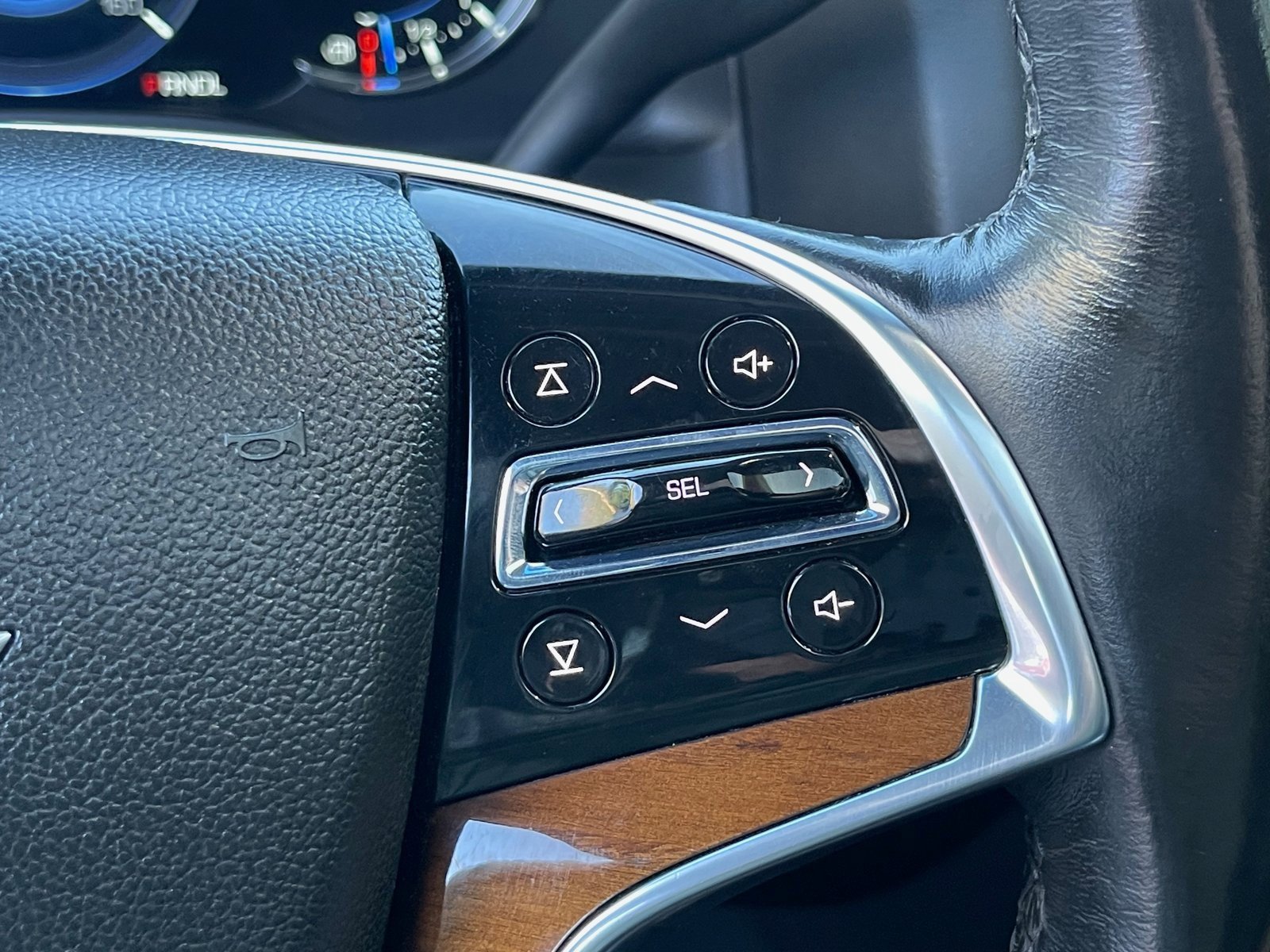 Used 2017 Cadillac Escalade Premium Luxury image 64
