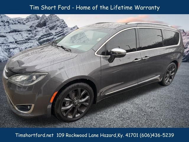 Used 2018 Chrysler Pacifica Limited w/ Tire & Wheel Group