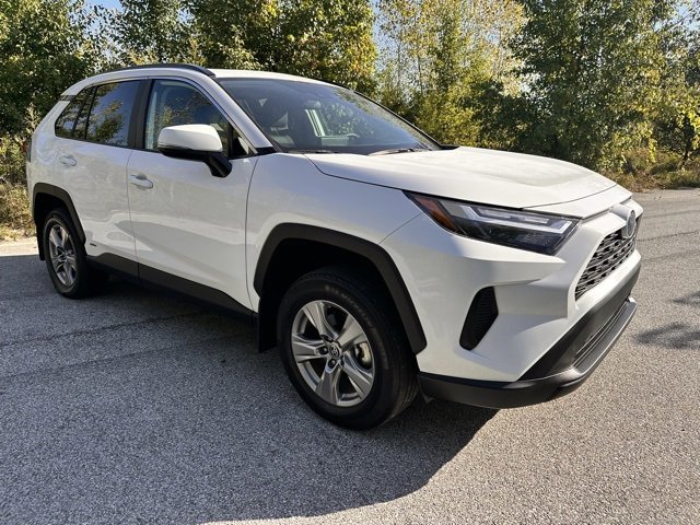 Used 2024 Toyota RAV4 XLE image 2