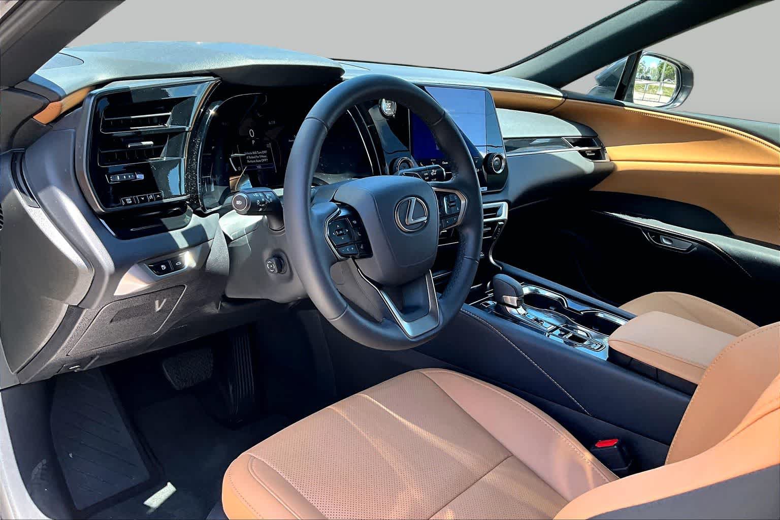 Used 2025 Lexus RX 350 FWD w/ Technology Package image 18