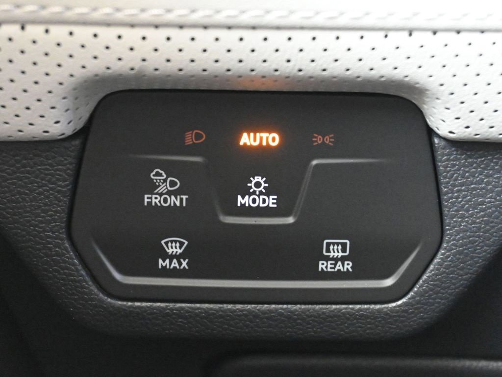 Certified 2025 Volkswagen Atlas Cross Sport SEL Premium R-Line image 25