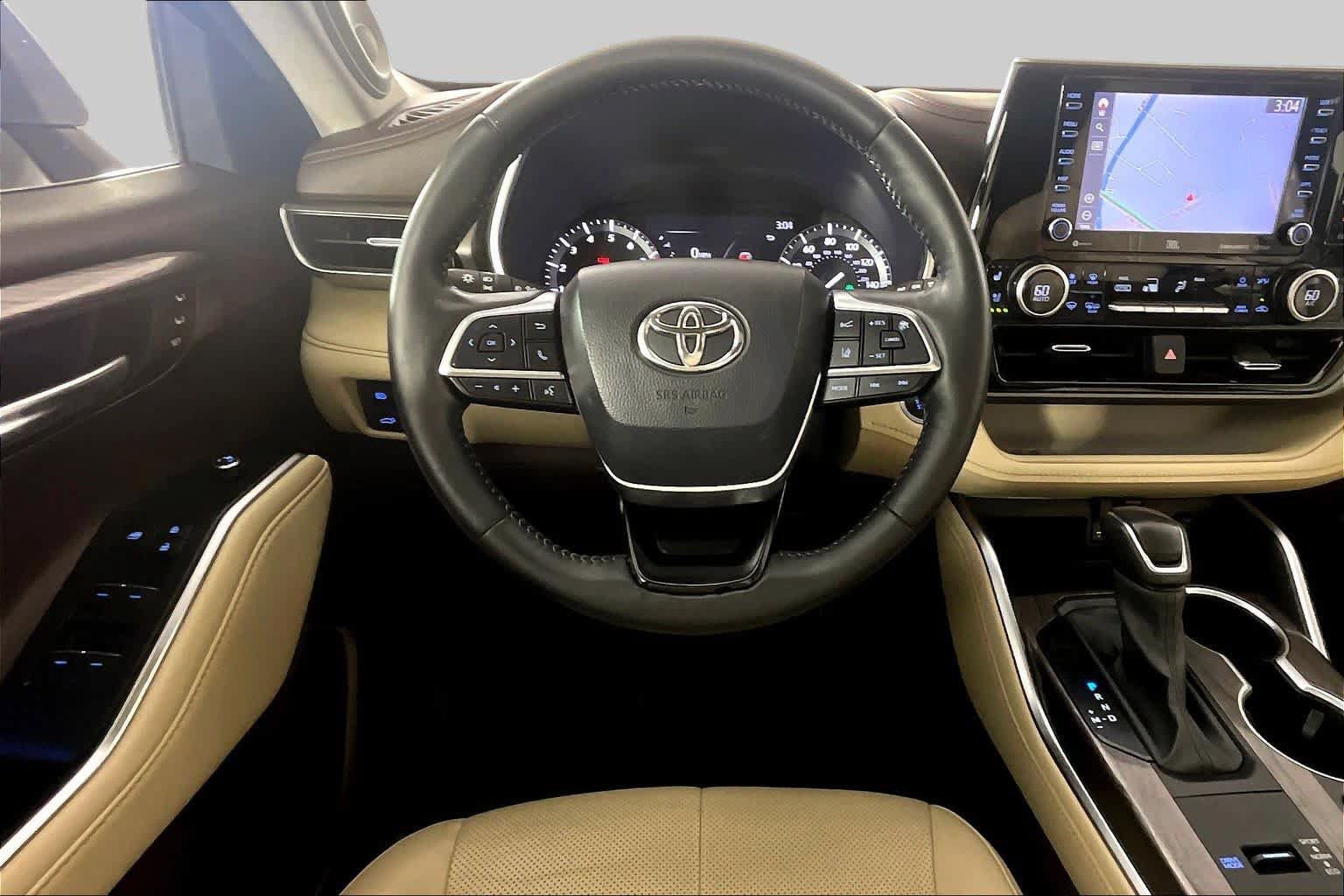 Used 2020 Toyota Highlander Limited FWD image 6