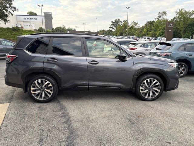 Used 2025 Subaru Forester Touring AWD/4WD image 6