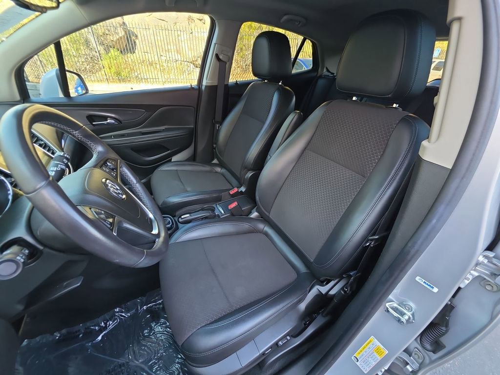 Used 2020 Buick Encore Sport Touring w/ Safety Package FWD image 20